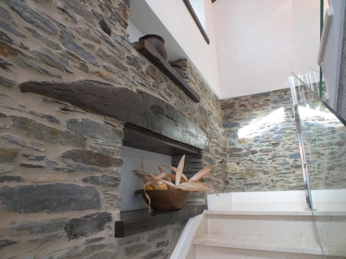 Apartamentos Puerta Del Castro Coana Extérieur photo