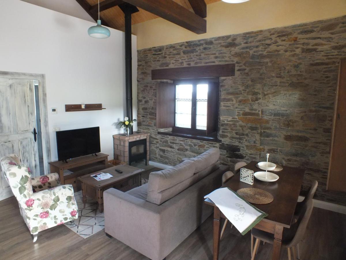 Apartamentos Puerta Del Castro Coana Extérieur photo
