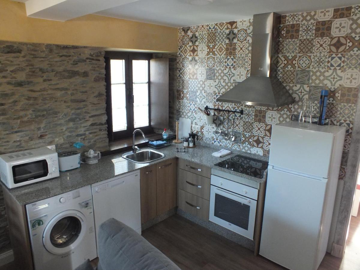 Apartamentos Puerta Del Castro Coana Extérieur photo